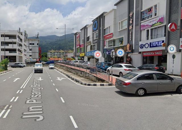 Farlim Square shoplot , ground Floor for rent 1