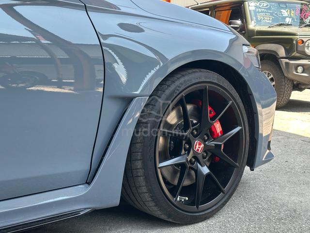LIKE NEW 4KKM ONLY 2024 Honda CIVIC 2.0 TYPE R FL5 - 4