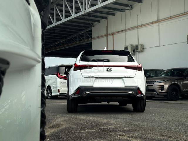 2021 Lexus UX 200 F-SPORT 2.0L * RED LEATHER - 5
