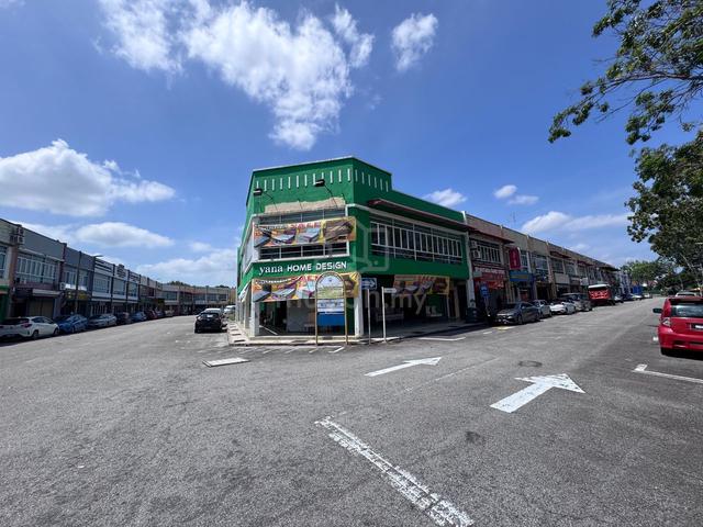 Corner Facing Main Road Taman Bukit Piatu Mutiara near Semabok 1