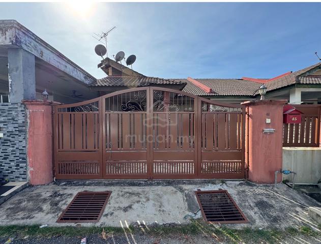Single Storey Terrace at Indera Mahkota 14 1
