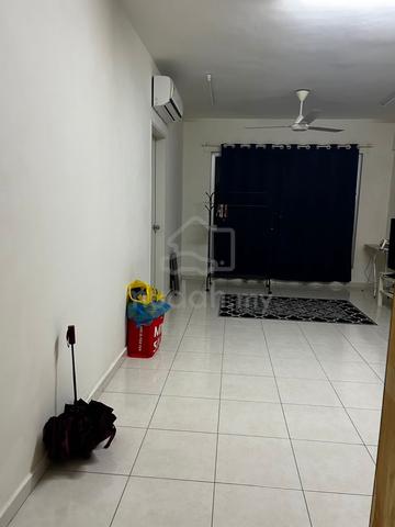 Room for rent - Selesa Apartment Happy Garden 1
