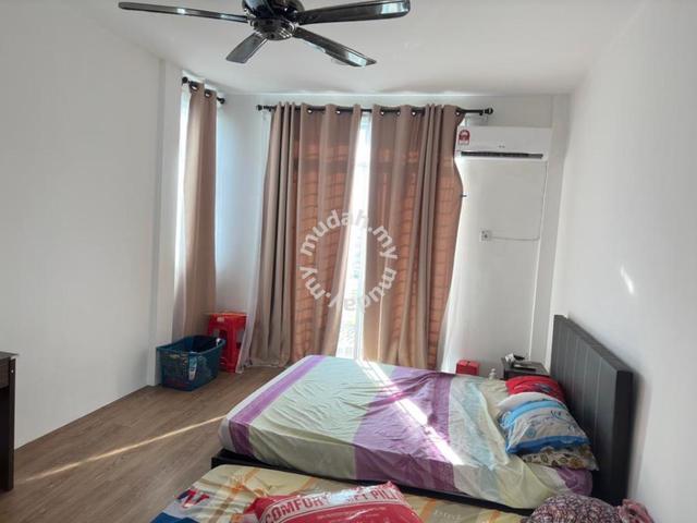 Senon Residence/Jalan Batu Kawa-Matang/Double Storey Terrace Corner 3