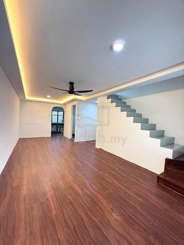 Taman Putri Kulai, Indahpura, Jln Sri Putri 6, 2Tingkat 2Bed Full Loan 4