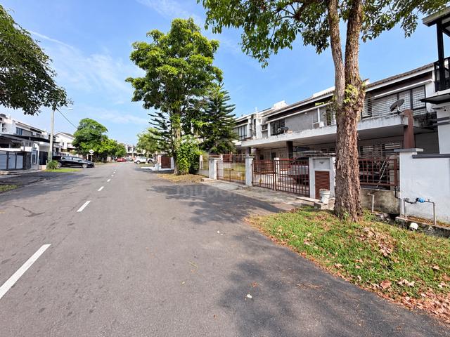 Double Storey Bukit Saujana Bandar Saujana Utama Sungai Buloh 1