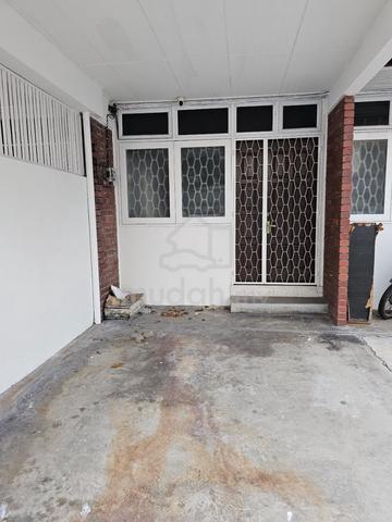 [RENOVATED] 1 Sty Terrace,  Jalan Merak, 2 Carparks, Near Taman Pekaka 1