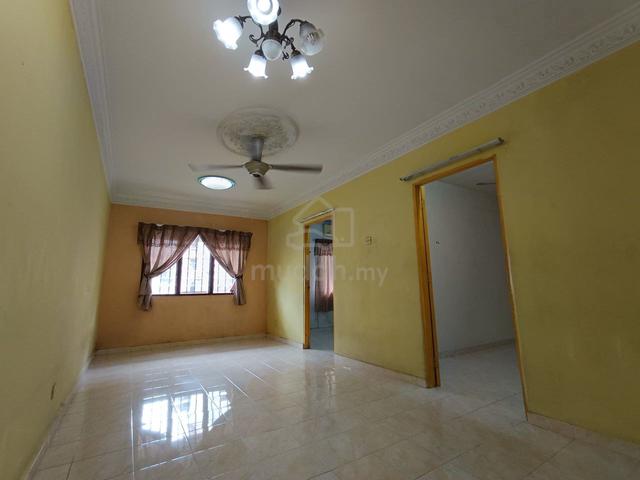 Apartment Idaman 1