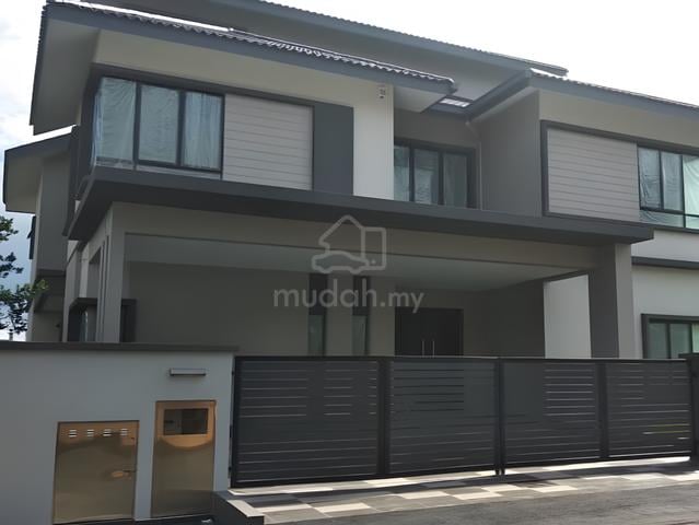 Superdeal!! Freehold Super Bungalow 60x100 lower price can full loan!! 1