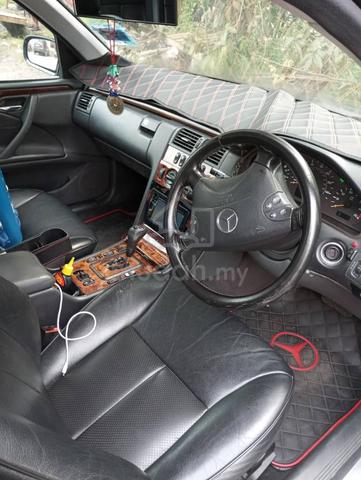 1999 Mercedes Benz E-CLASS 2.6 240 ELEGANCE (CBU) - 2