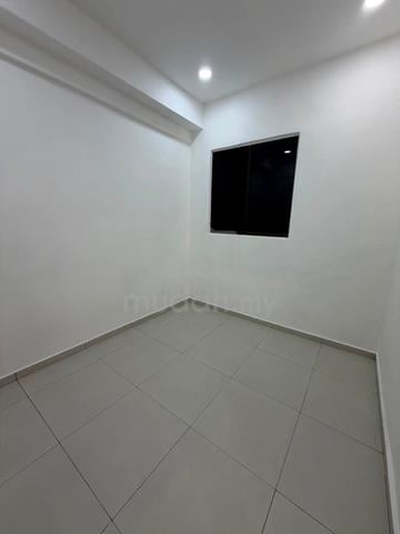 Flat Taman Perling 1