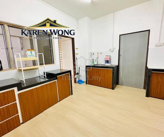 ใCLEAN & GOOD CONDITION๐ใTOWN HOUSE BUKIT BANYAN Upper Floor for Sale 1