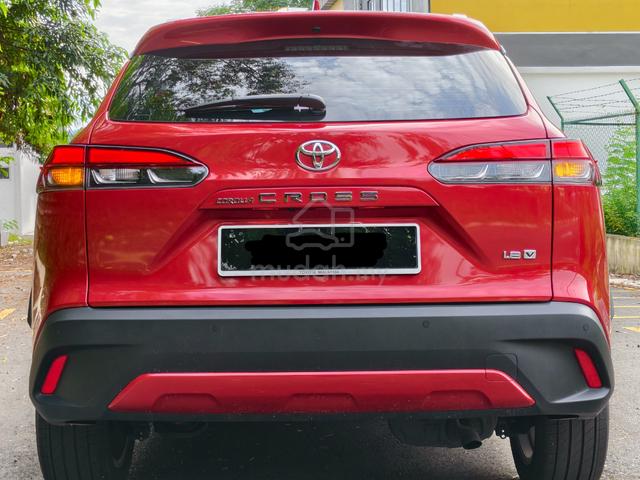 Toyota COROLLA CROSS 1.8 V 9K KM F/SERVICE 360 CAM - 4
