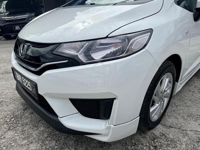 Honda JAZZ 1.5 E (A) LADY OWNER WITH BODYKIT - 4