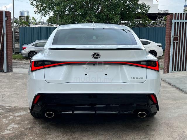 2023 Lexus IS300 2.0 F-SPORT, 5A/4.3KM, 4 CAM, ELC - 5