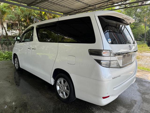 GOLDEN EYE JUST SRVICED 2012 Toyota VELLFIRE 2.4 X - 2