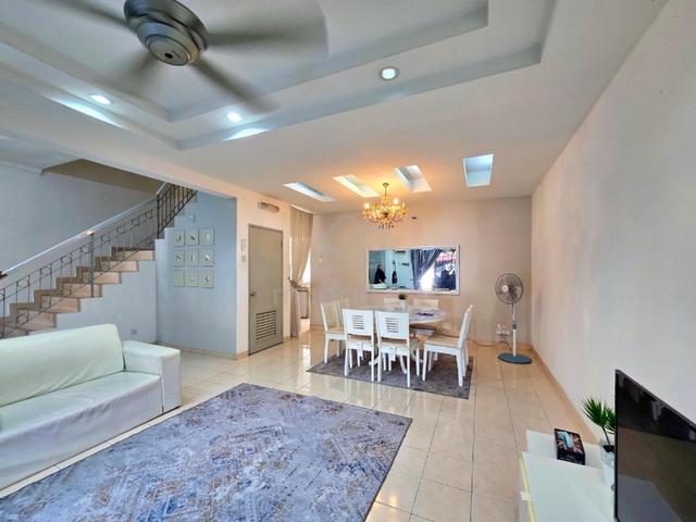CANTIK MURAH Lorong Az-Zaharah Puncak Alam for Sale 1