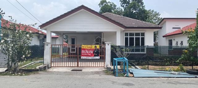 Single Storey Bungalow seksyen 7, Bandar Tasik Senangin, Lenggeng N9 1