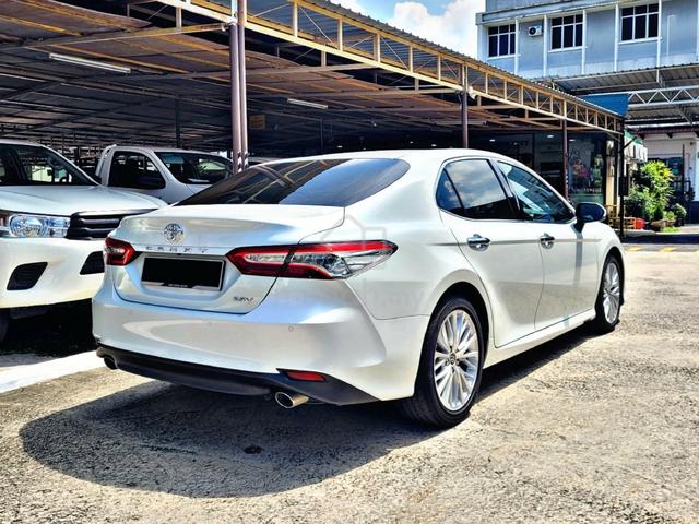 2019 Toyota CAMRY 2.5 V VIP OWNER FULL SERVICE REC - 4
