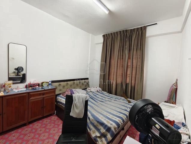 Flat Taman Pelangi Indah 1