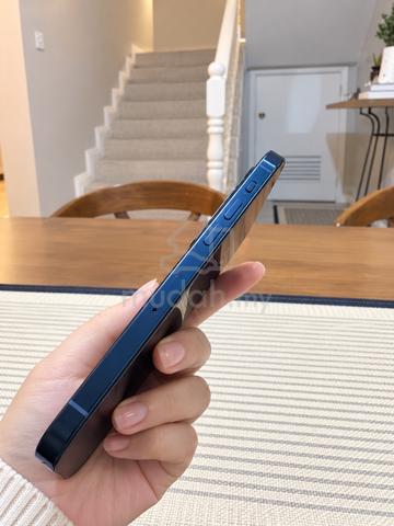 Iphone 15 Pro - photo 3 of 6