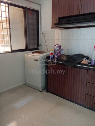 Taman Kheng tian room at jelutong 1
