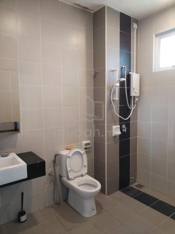 Room for Rent near MRT Tmn Equine 1