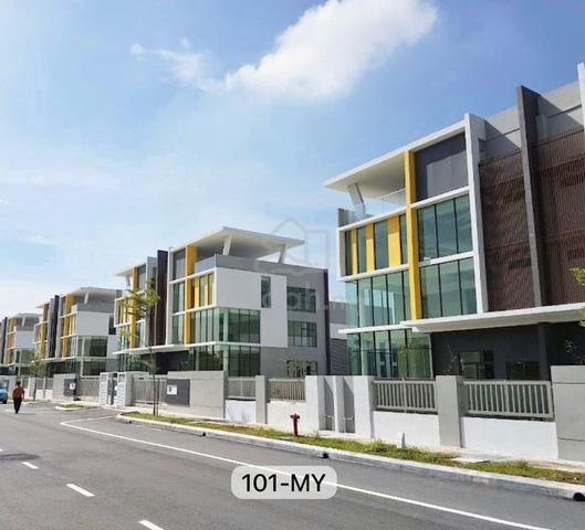 150 AMP !! 5200ft Aman Perdana 3.5 Storey Semi-D Factory Klang 1