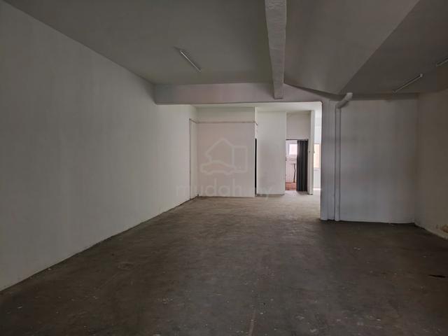 3rd floor office for rent main road tmn chi liung klang 1