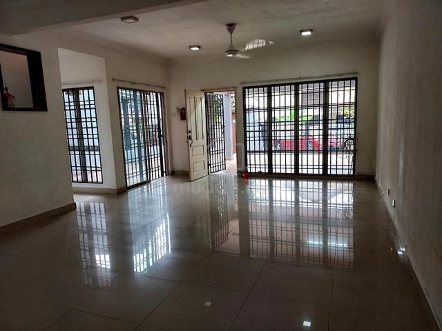 Basic 24 x 75 Double Storey House for Rent @ Section 10, Putra Heights 1