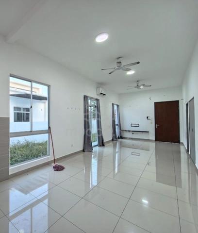 [ FOR SALE ]   Amber Hills @ Kangkar Pulai 1