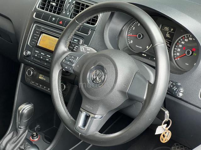 Volkswagen POLO 1.6 (CKD) (A) ONE OWNER - 4