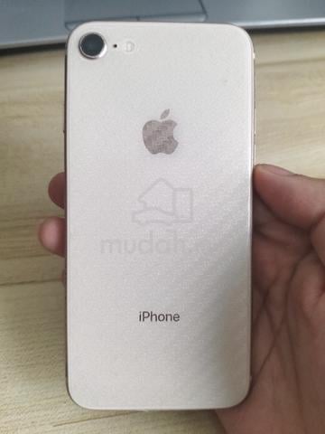 Iphone 8 (64GB) - photo 6 of 6