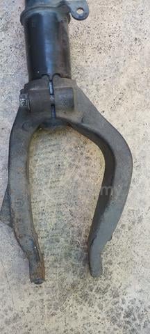 Honda Elysion RR1 front absorber  - photo 3 of 5