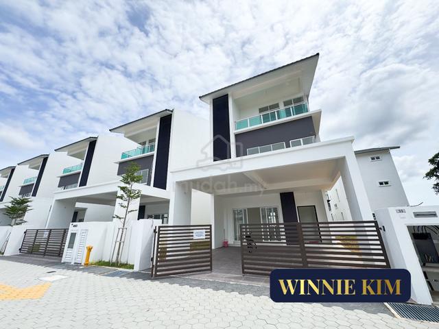 7000 SQ FT โจ๐ก Corner 3 Storey๏ฝKota Permai New @ Lembah Permai 1