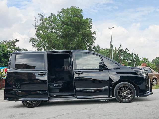 2019 Toyota VOXY 2.0 ZS KIRAMEKI II (A) SUNROOF - 3