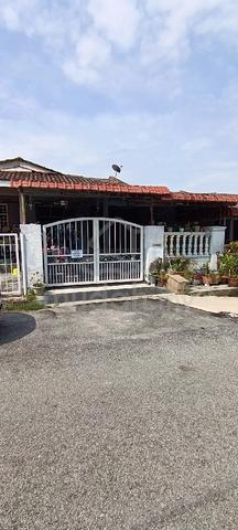 free land front of the property 1
