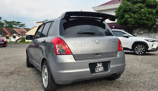 2011 Suzuki SWIFT 1.5 PREMIER (A) - 4