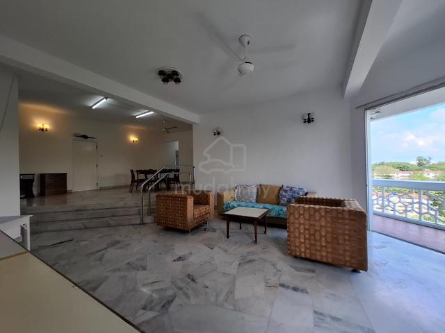 The Colonnades Condominium 1