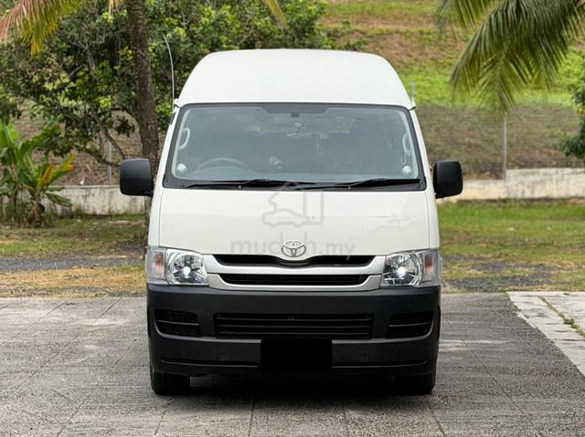 ( 2010 reg) 2009 Toyota HIACE 2.5 DIESEL D-4D (M) - 3