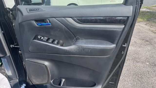 2021 Toyota ALPHARD 2.5 SUNROOF / CLEARANCE STOCK - 5