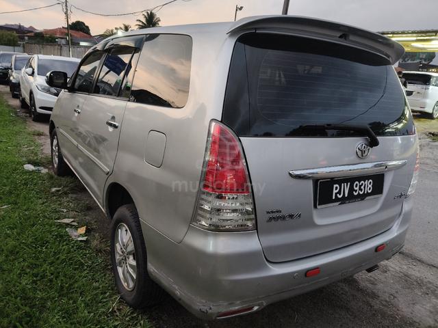 2010 Toyota INNOVA 2.0 G FACELIFT (A) - 3