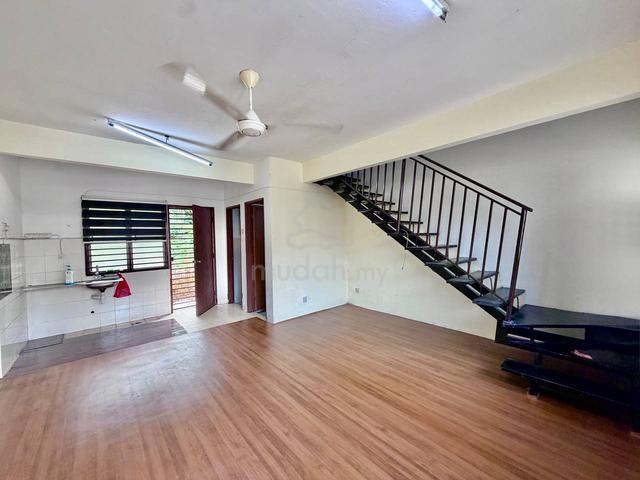 MURAH! Double Storey Terrace House @ Taman Matang Jaya, Sg Buloh 1