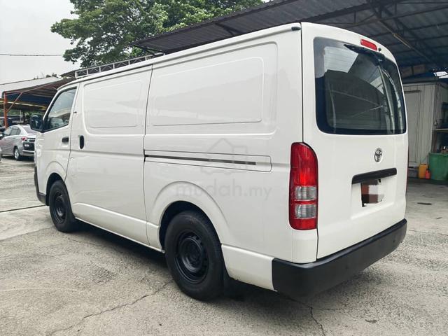 2007 Toyota Hiace Panel Van 2.5 (D) - 4