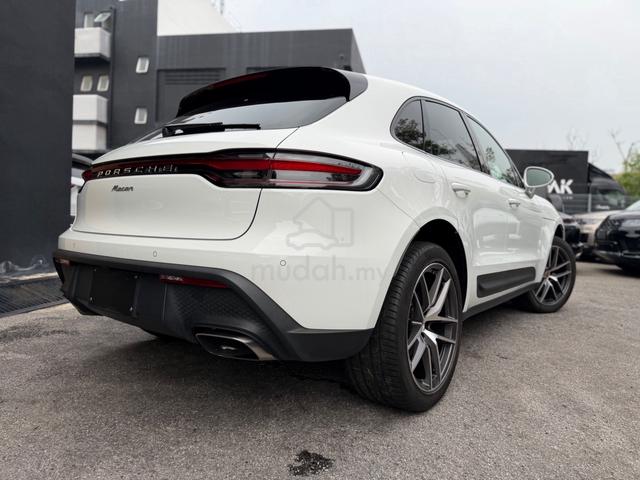 2023 Porsche MACAN 2.0 SPORT CHRONO PACKAGE UNREG - 2