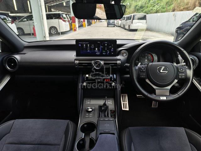 Grade 5 Lexus IS300 2.0 F-SPORT Mode Black S 5YWrt - 3
