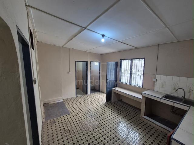 Satok Single Storey Intermediate Lorong Mawar Nearby Kubah Ria 1