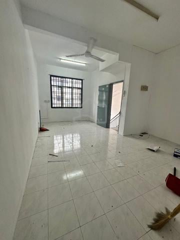 Summer Park Townhouse @ Seri Alam 1