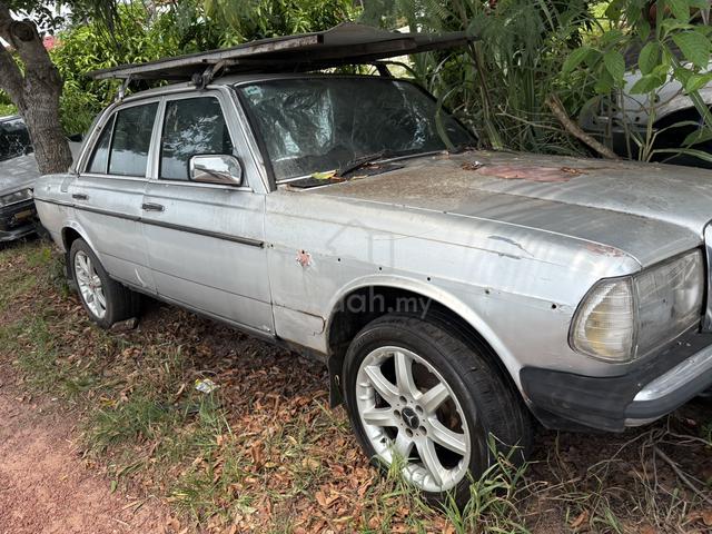 1995 Mercedes Benz 200 2.0 W123 (M) - 1