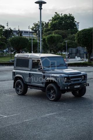 Land Rover Defender 90 | 3.9 V8 Petrol - 1