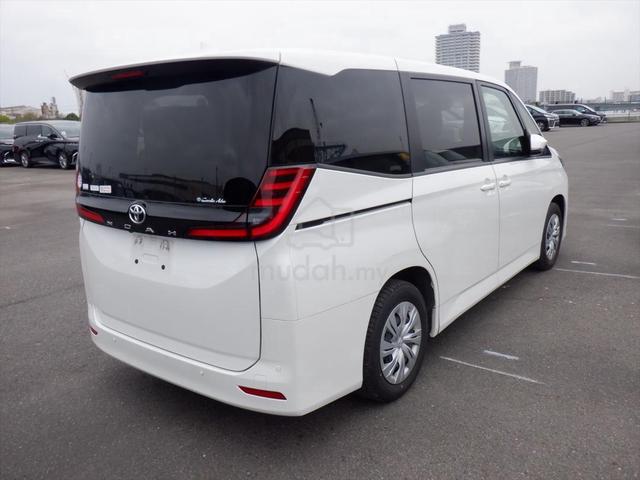 2022 Toyota NOAH 2.0 X MZRA95W (A) - 4